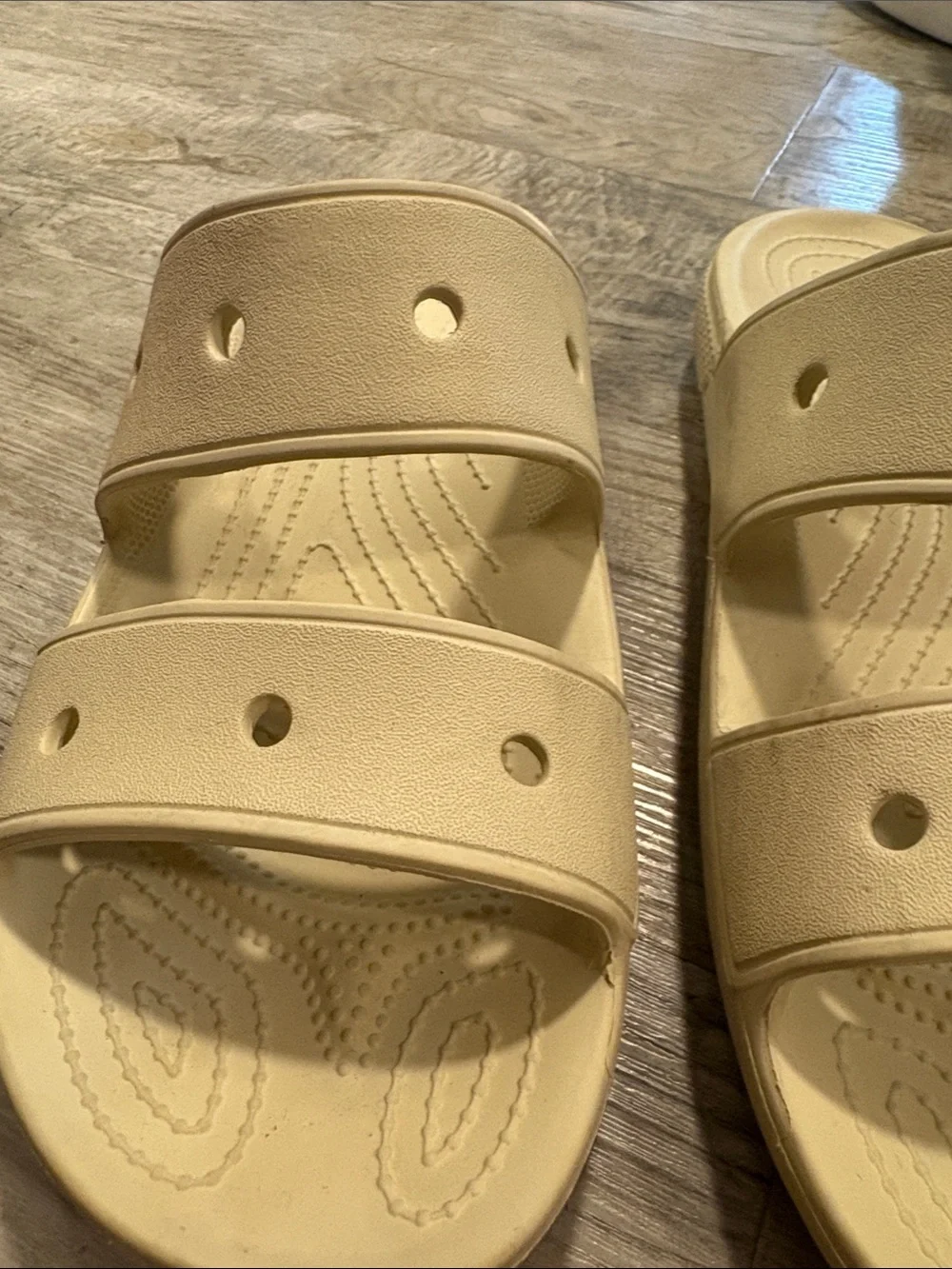 Iconic Crocs slide sandals women’s 12 men’s 10